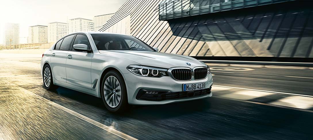Series 5 Sedan