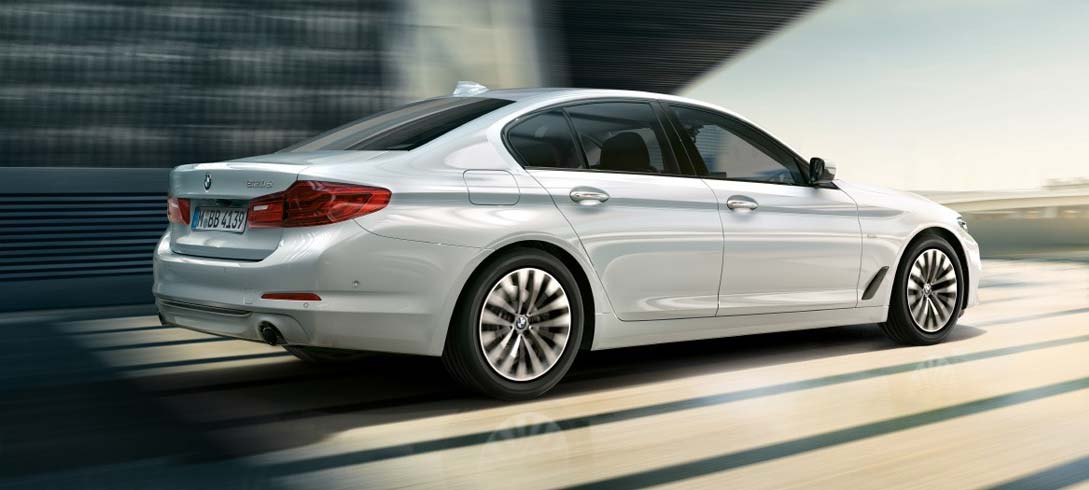 Series 5 Sedan