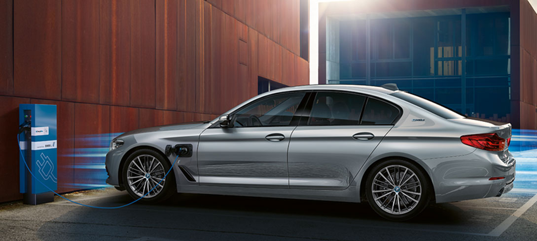 Series 5 Sedan