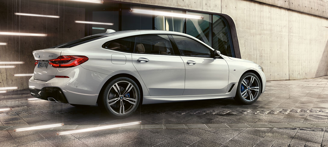 Series 5 Sedan