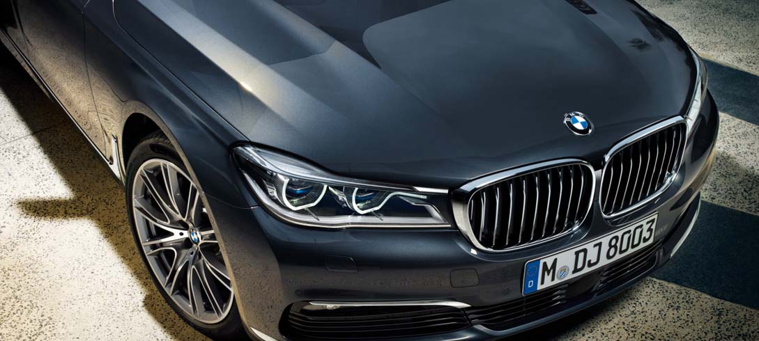 Series 5 Sedan